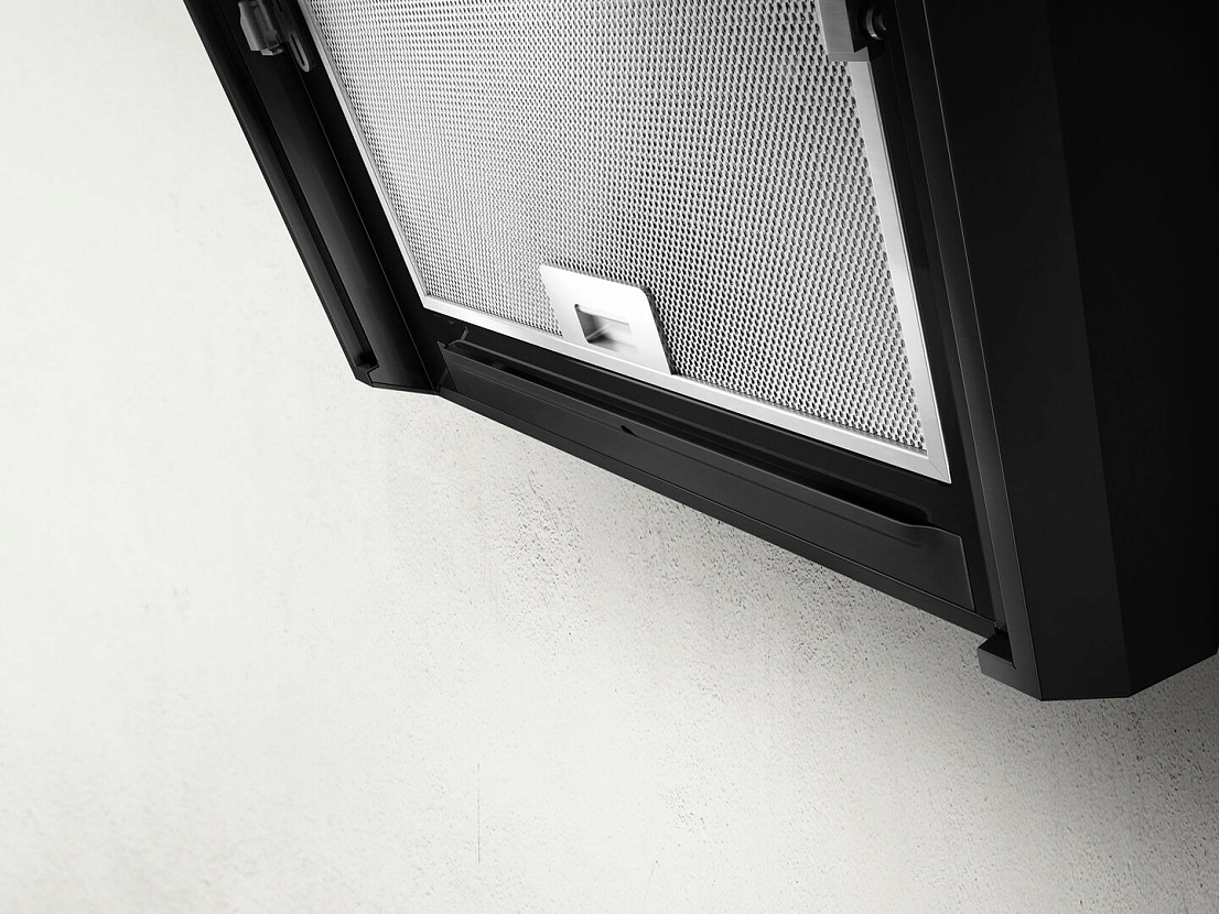 Наклонная вытяжка Elica MAJESTIC NO DRIP BL/A/90